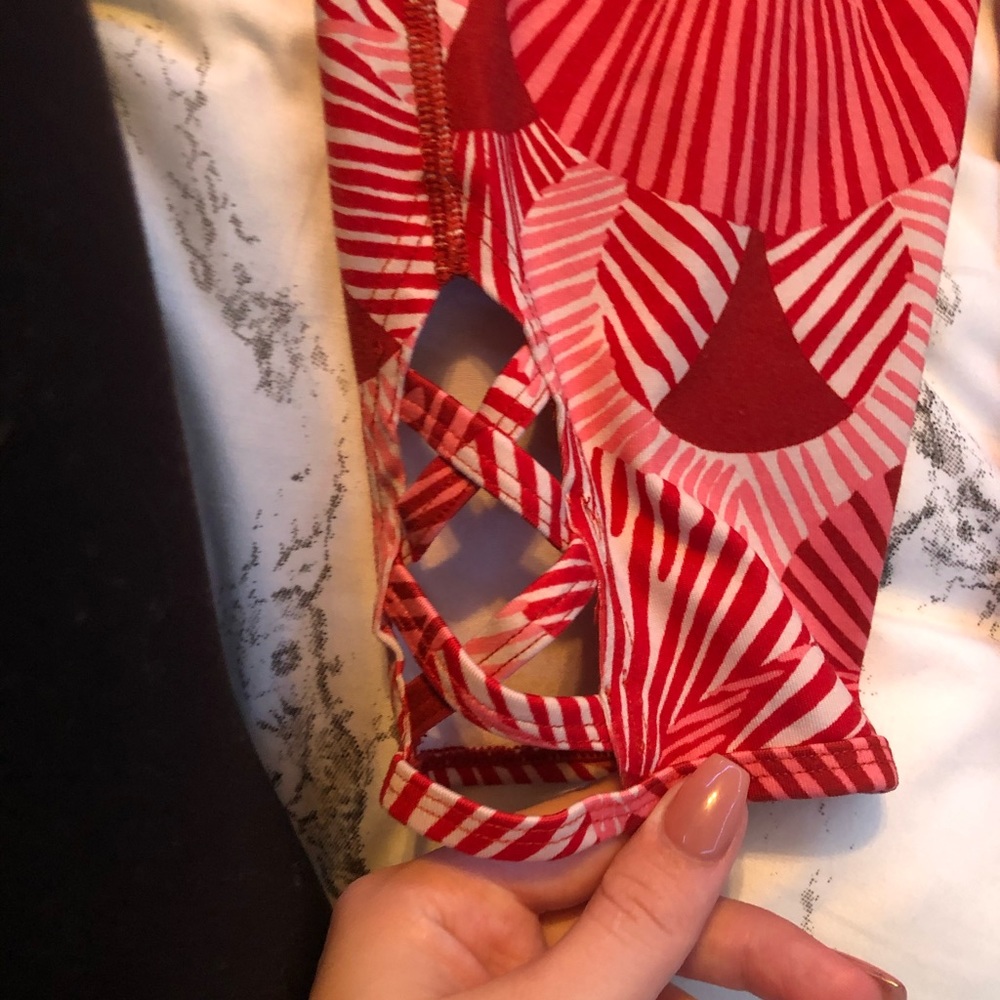 Aerie Pattern Leggings Capris - Picture 2 of 5